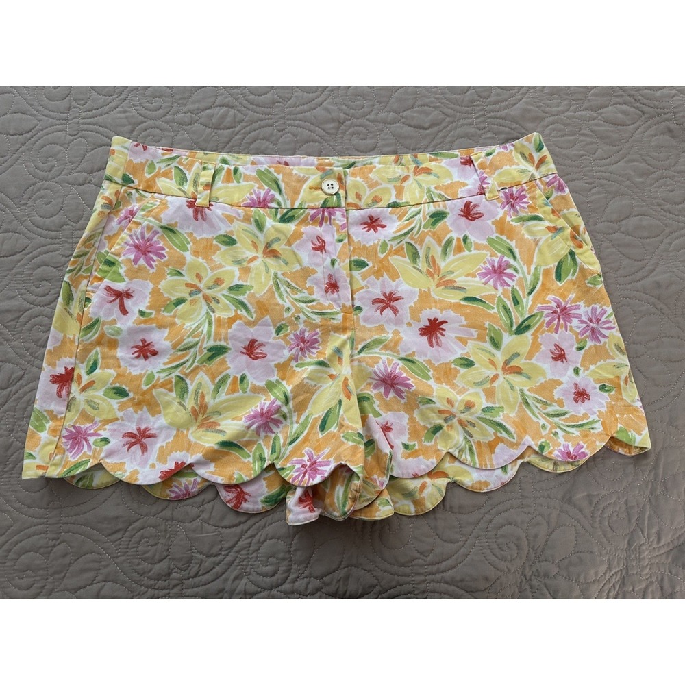 3/$15. Crown and Ivy Yellow and pink Floral Scalloped-Hem Shorts